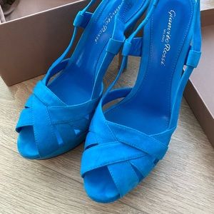 Authentic Gianvito Rossi - Peep Toe Pumps